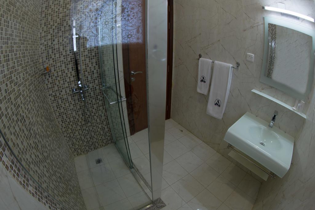 Sara Plaza (Adults Only) Aparthotel Kuwait City Rom bilde