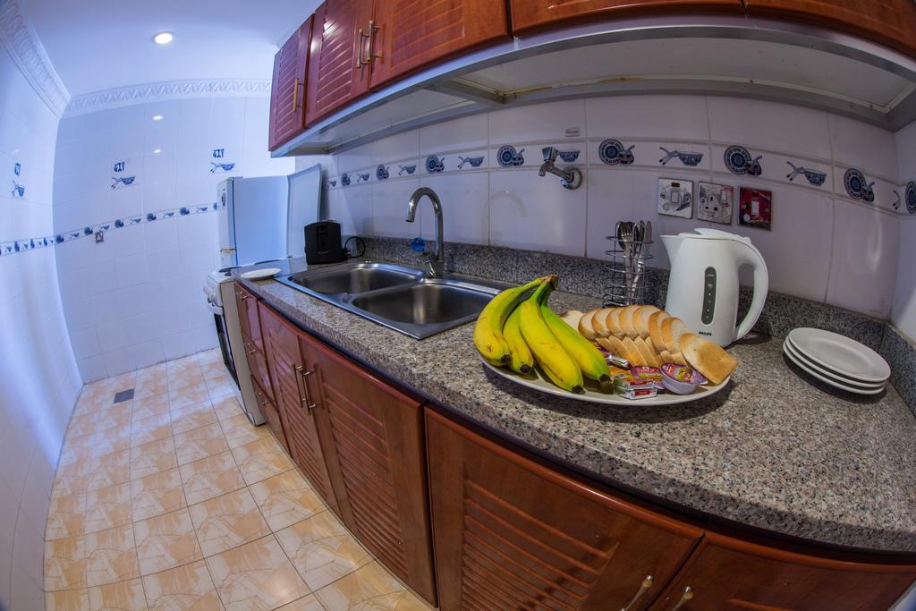 Sara Plaza (Adults Only) Aparthotel Kuwait City Rom bilde
